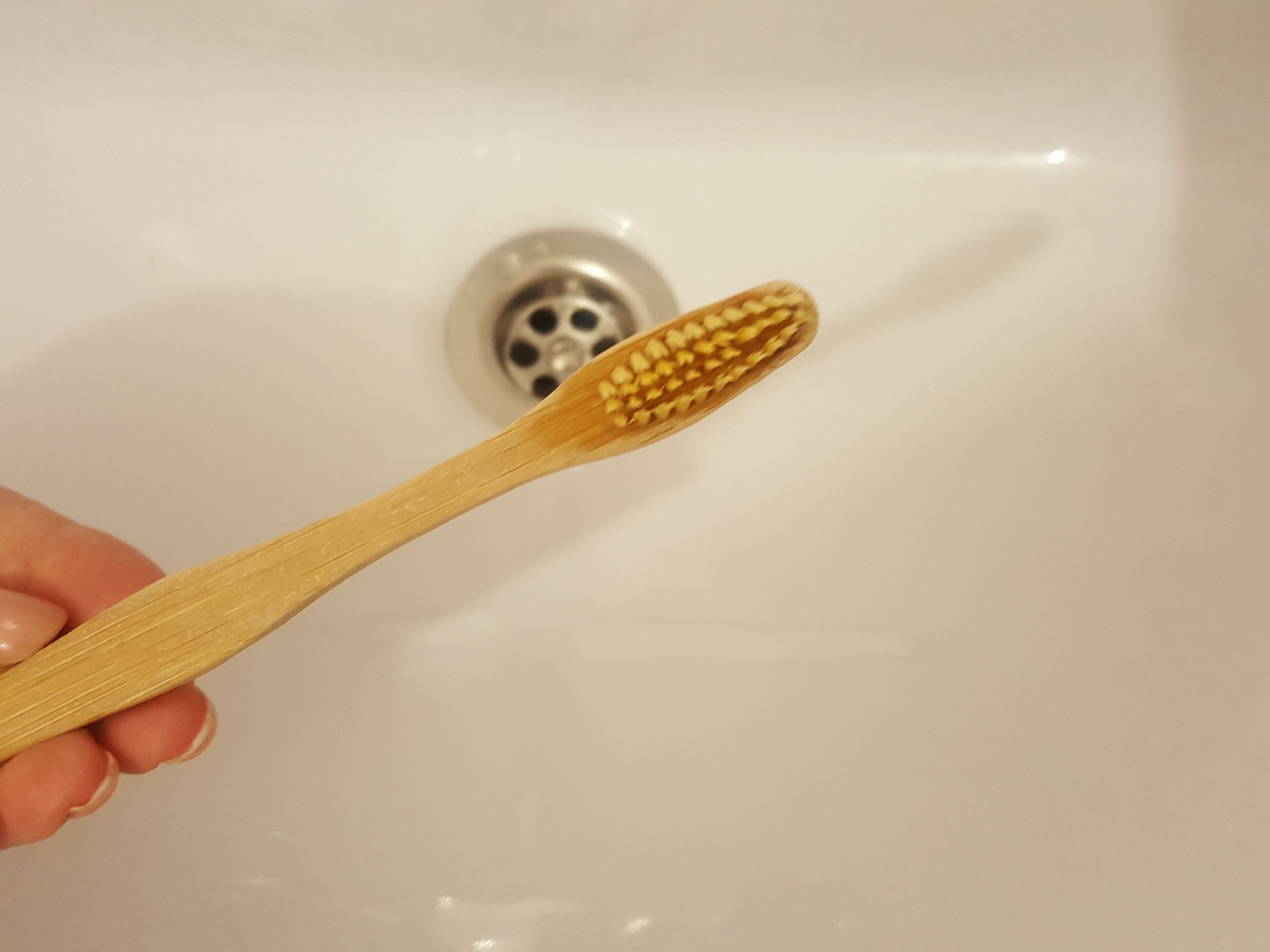 Фотография покупателя товара Бамбуковая зубная щётка средней жёсткости, микс цветов - Фото 1