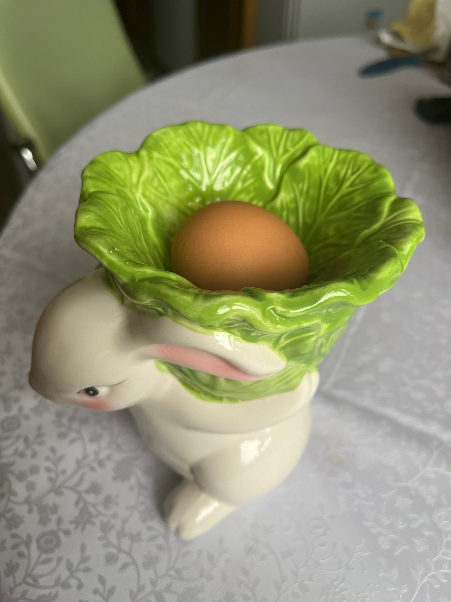 Фотография покупателя товара Подставка для яйца Доляна «Зайка в капусте», 14,5×12×15,3 см, цвет белый