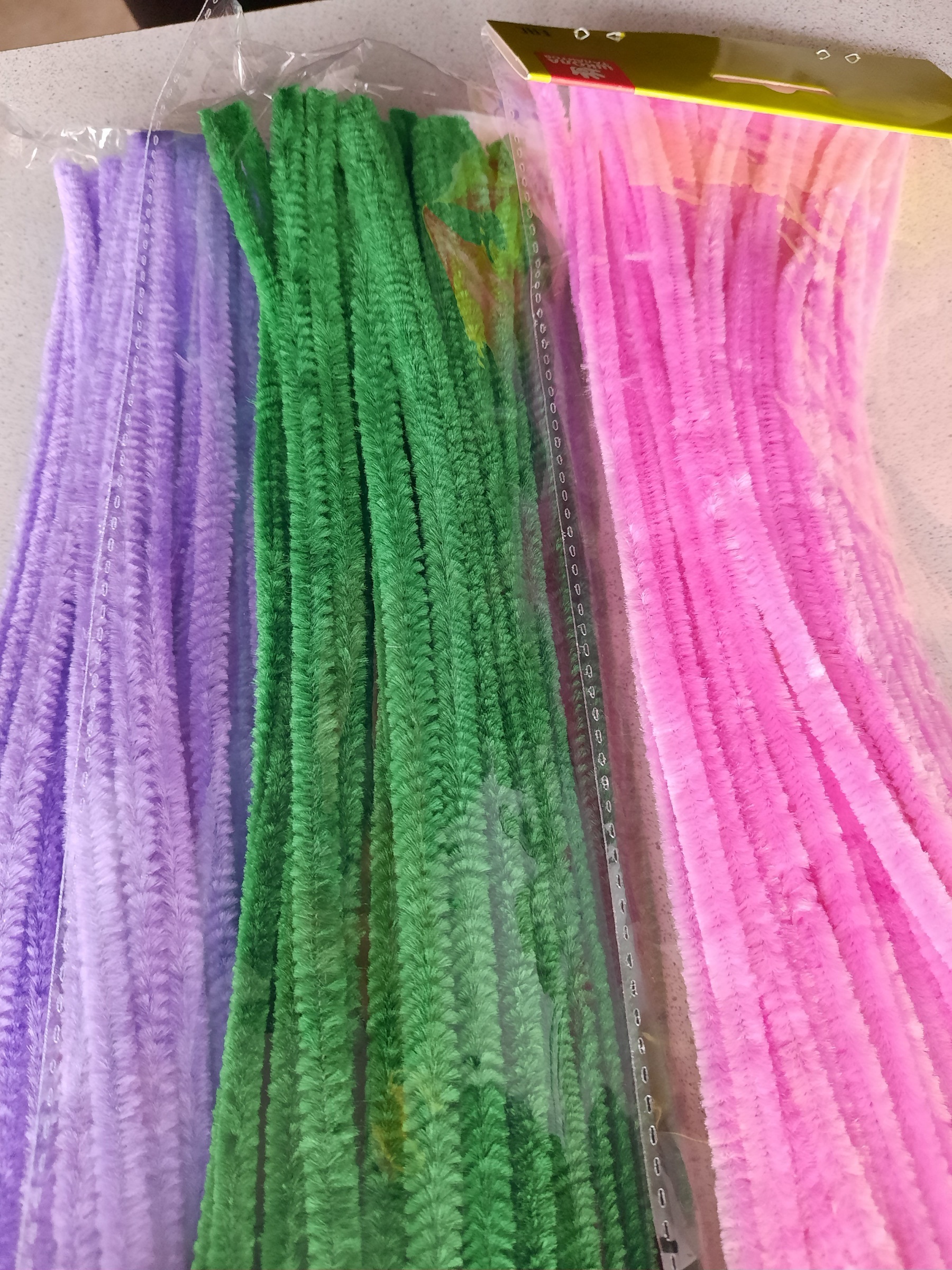 Фотография покупателя товара Проволока с ворсом для поделок и декора набор 50 шт., размер 1 шт. 30 × 0,6 см, цвет изумрудный