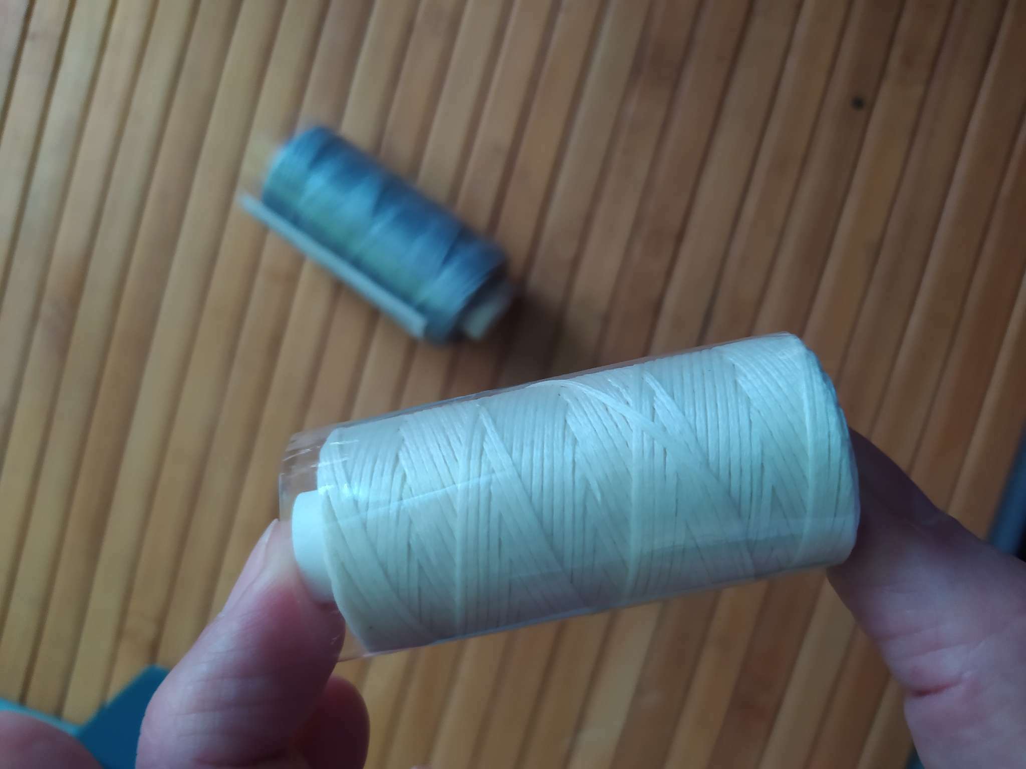 Фотография покупателя товара Нитки вощёные, плетёные, плоские, 150D/16, 0.8 мм, 50±2 м, тёмно-синие - Фото 7