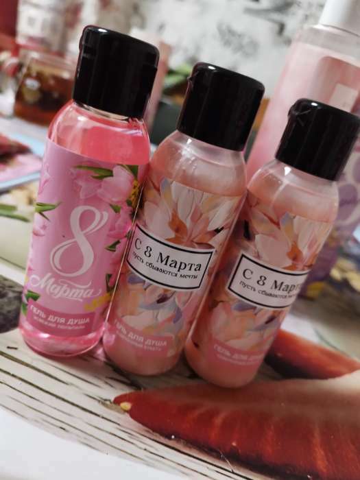 Фотография покупателя товара Гель для душа «8 Марта», 100 мл, аромат полевых цветов, Чистое счастье - Фото 4