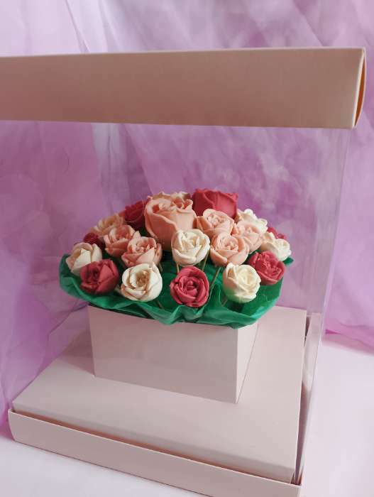 Фотография покупателя товара Коробка подарочная для цветов с вазой и PVC окнами складная, упаковка, «Персик», 23 х 30 х 23 см - Фото 5