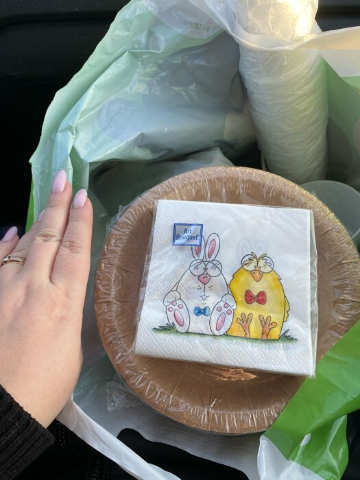 Фотография покупателя товара Салфетки бумажные пасхальные «Милый зайчик», 2 слоя, 20×20 см, 30 шт. - Фото 3