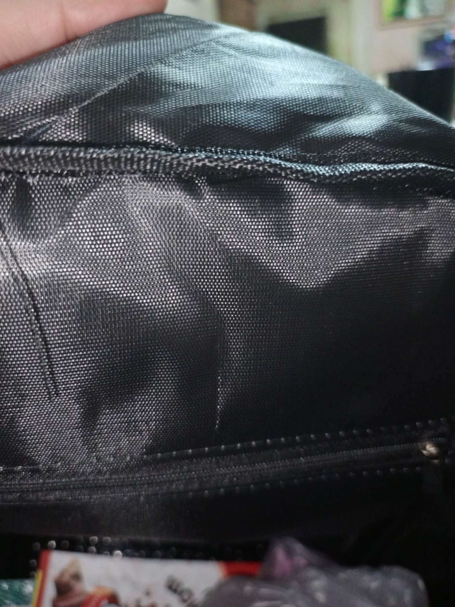 Фотография покупателя товара Рюкзак городской из текстиля на молнии, 2 наружных кармана, цвет чёрный - Фото 2
