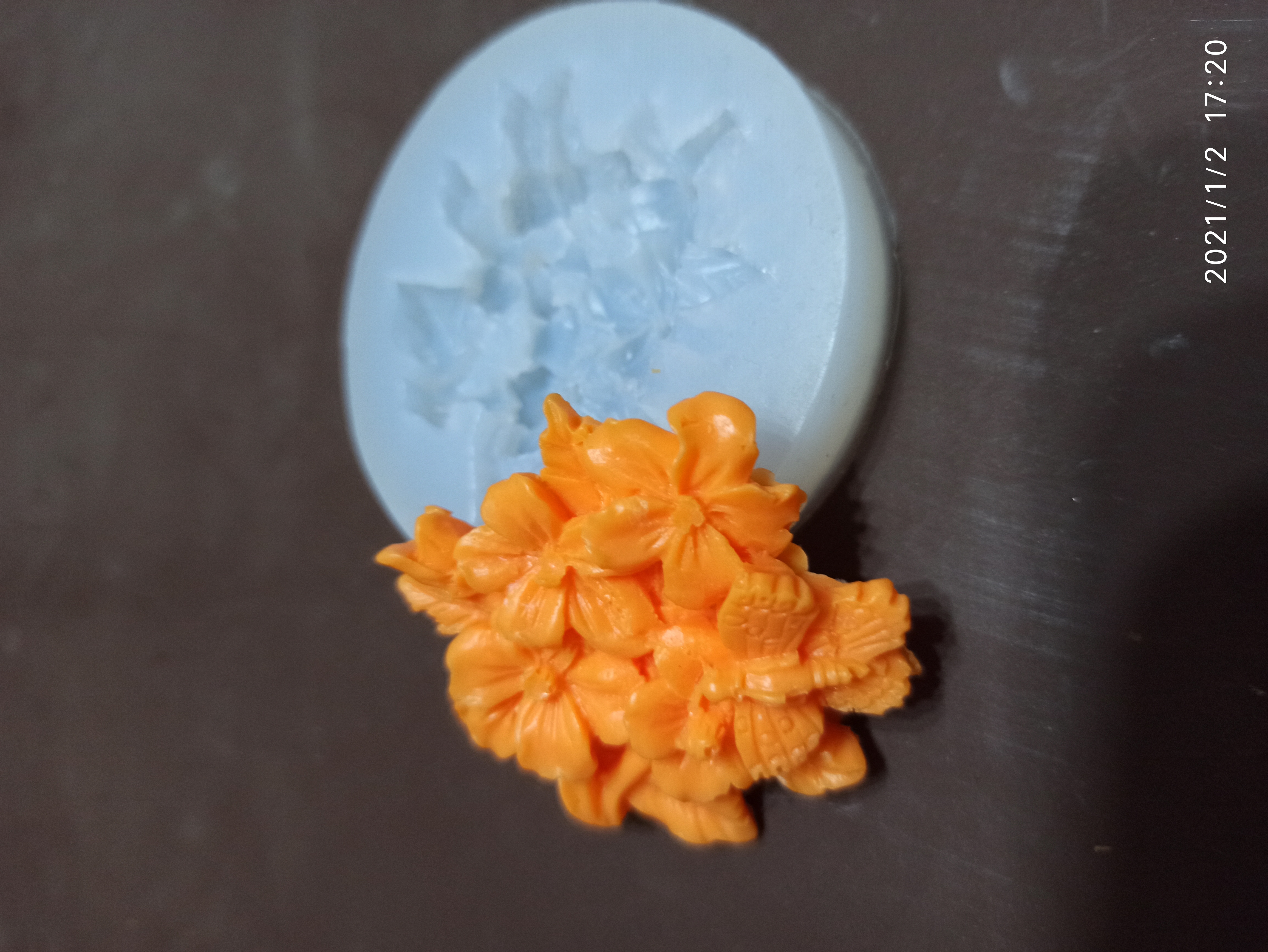 Фотография покупателя товара Молд силикон "Бабочка на цветах" 1,5х6,5х6,5 см - Фото 4