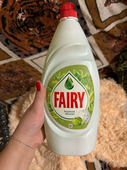 Фотография покупателя товара Средство для мытья посуды Fairy "Зеленое яблоко", 900 мл - Фото 1