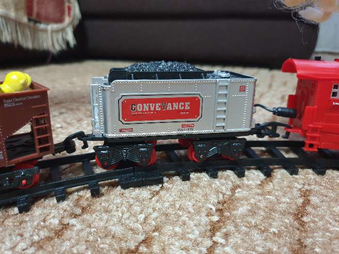 Фотография покупателя товара Железная дорога «Красная стрела» на радиоуправлении, с дымом, световые и звуковые эффекты, 282 см - Фото 3