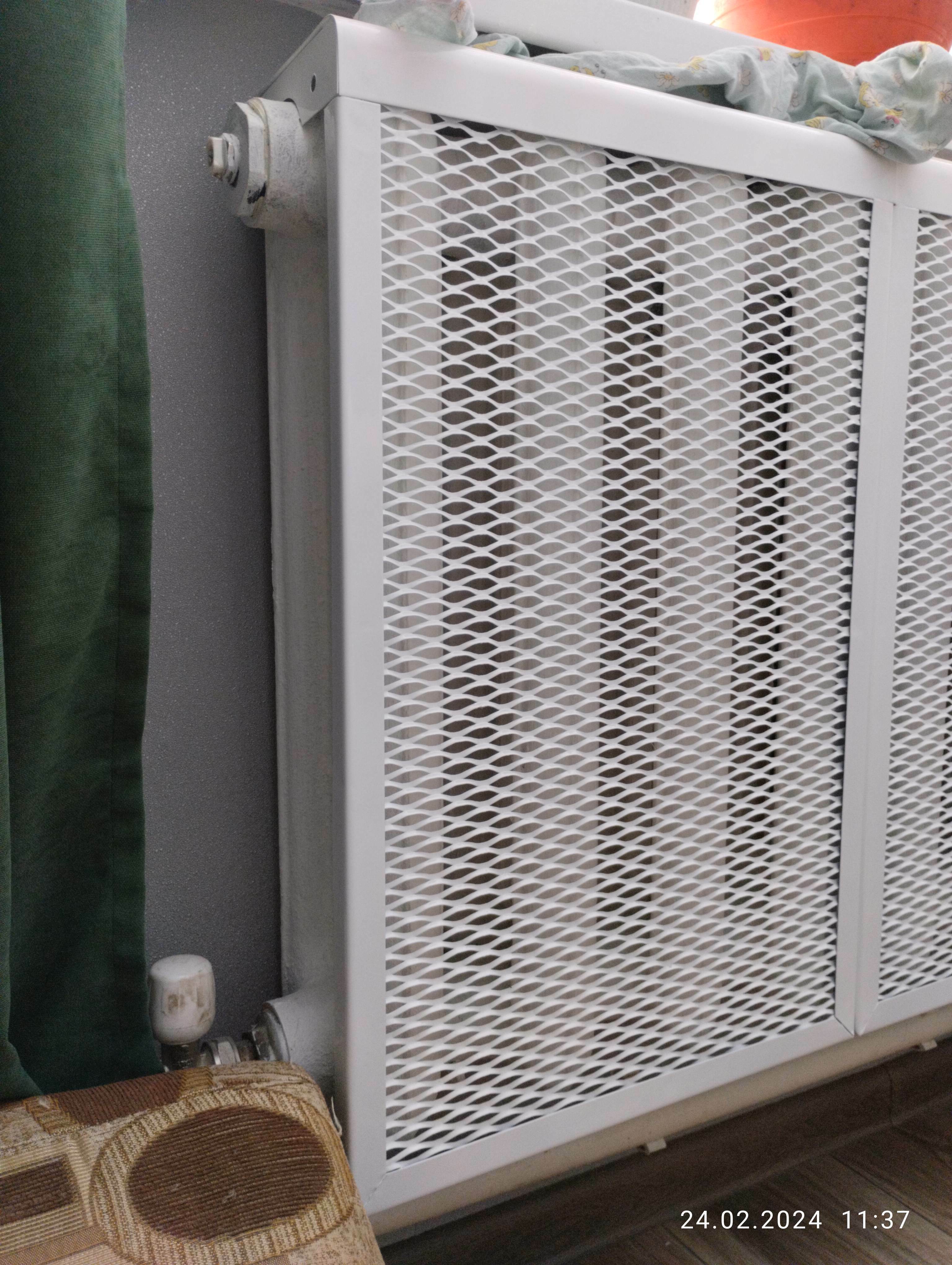 Фотография покупателя товара Экран на чугунный радиатор ZEIN, 390х610х150 мм, 4 секции, металлический, белый - Фото 1