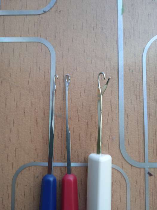 Фотография покупателя товара Набор игла-крючок и для поднятия петель, 2 шт, цвет синий/красный - Фото 1
