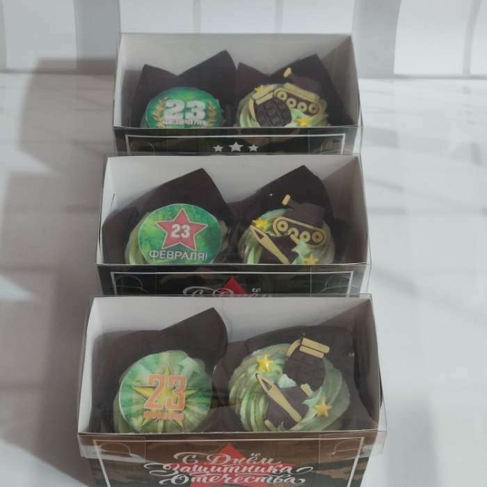 Фотография покупателя товара Коробка для капкейков, кондитерская упаковка, 2 ячейки «23 Февраля», 16 х 8 х 10 см - Фото 4