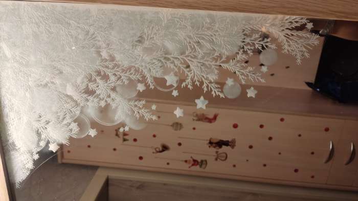 Фотография покупателя товара Статическая наклейка для окон и зеркал Room Decor «Зимний пейзаж лесной», 26.5×40 см - Фото 3