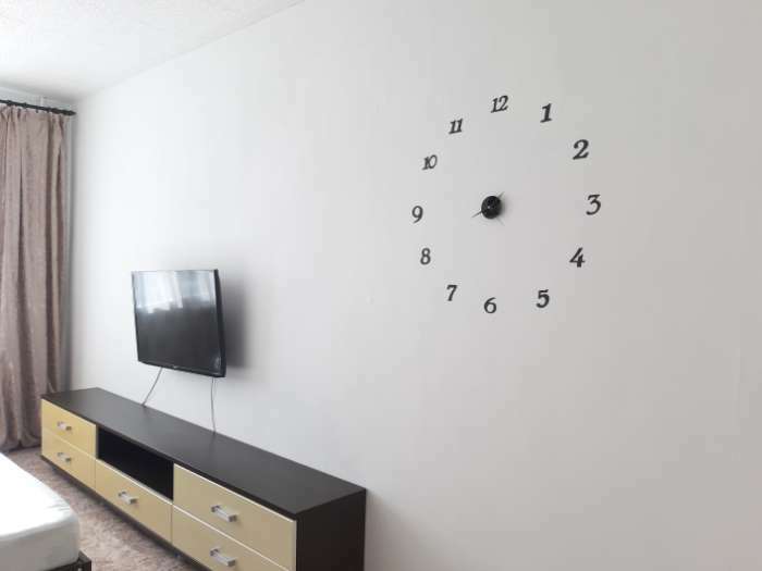 Фотография покупателя товара Часы-наклейка, серия: DIY, "Ясмина", плавный ход, d-45 см, секундная 12 см, цифра 7.5 х 5 см - Фото 1