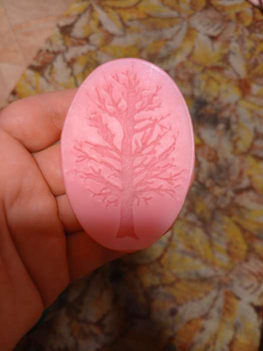 Фотография покупателя товара Молд для заливки «Дерево», силикон, 8.2×6 см, розовый - Фото 2
