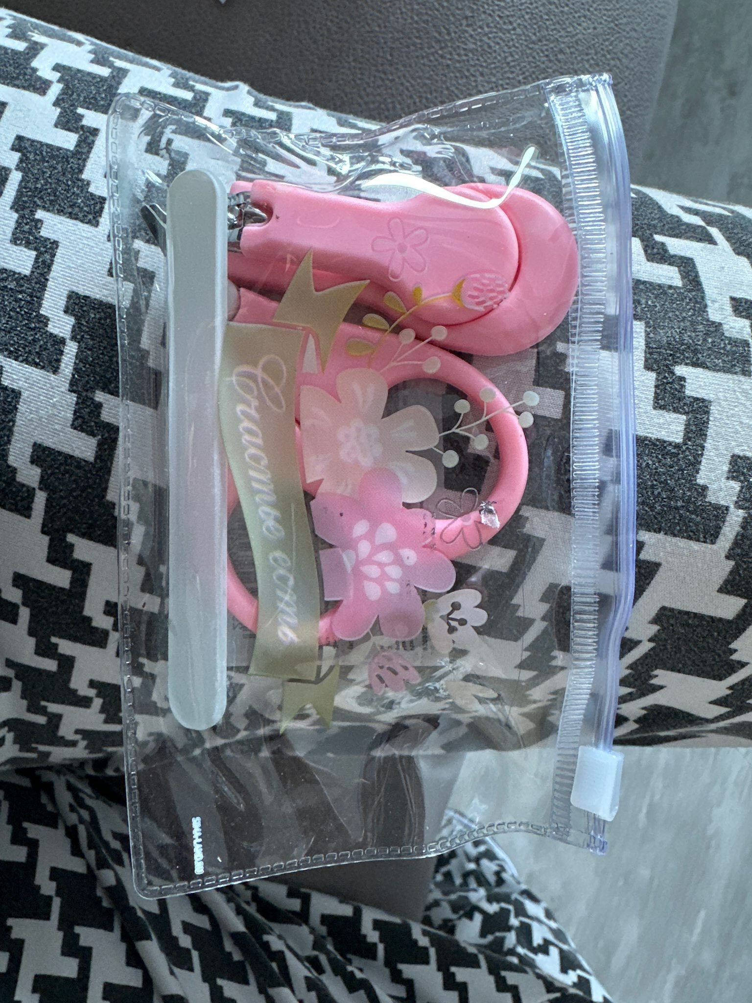 Фотография покупателя товара Маникюрный набор детский для самых маленьких «Счастье» (ножницы+щипчики+пилка) - Фото 1