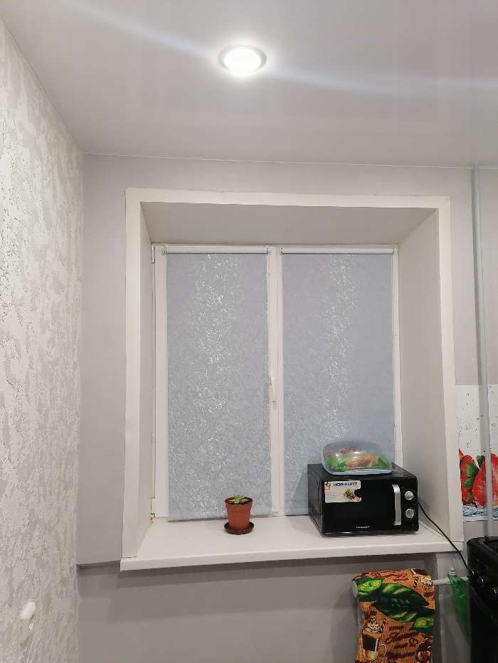 Фотография покупателя товара Рулонная штора блэкаут «Фрост», 50 х 175 см, цвет серый