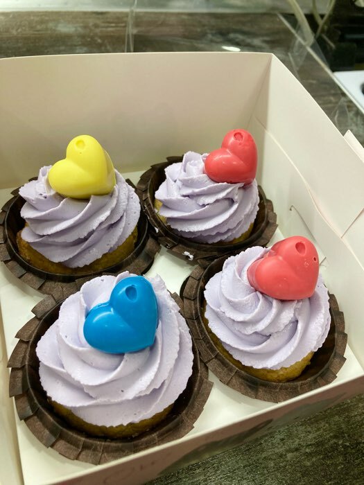 Фотография покупателя товара Форма для конфет и шоколада Доляна «Сердечки», силикон, 20.5×10 см, 15 ячеек (3×2.6 см), МИКС - Фото 6