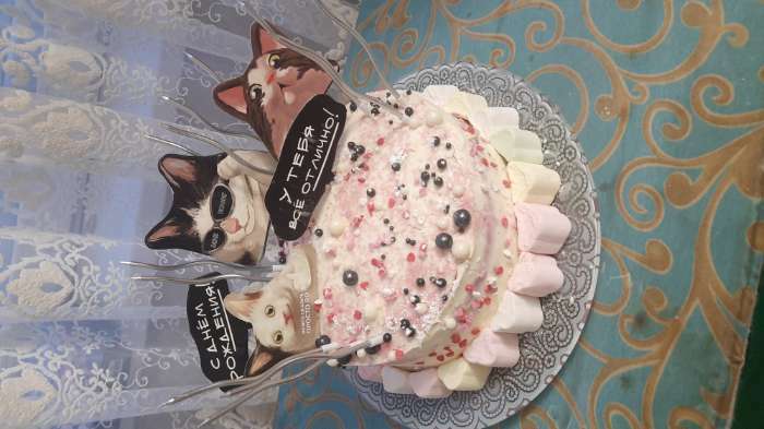 Фотография покупателя товара Топпер для торта «С днём рождения», коты