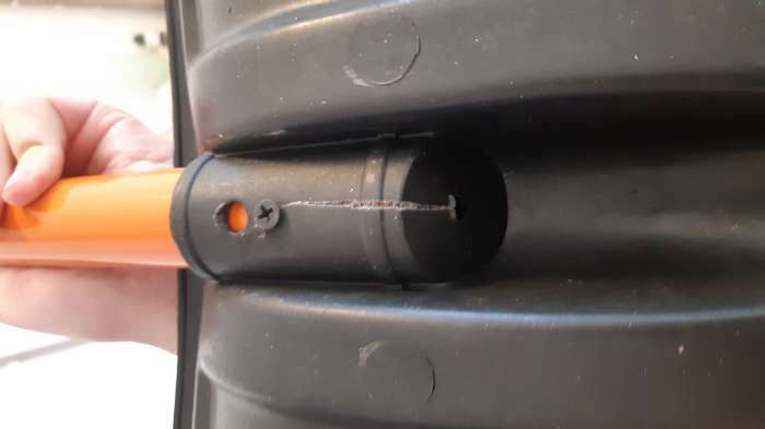 Фотография покупателя товара Лопата автомобильная пластиковая, ковш 260 × 300 мм, с оцинкованной планкой, металлический черенок (длина ± 7 см)