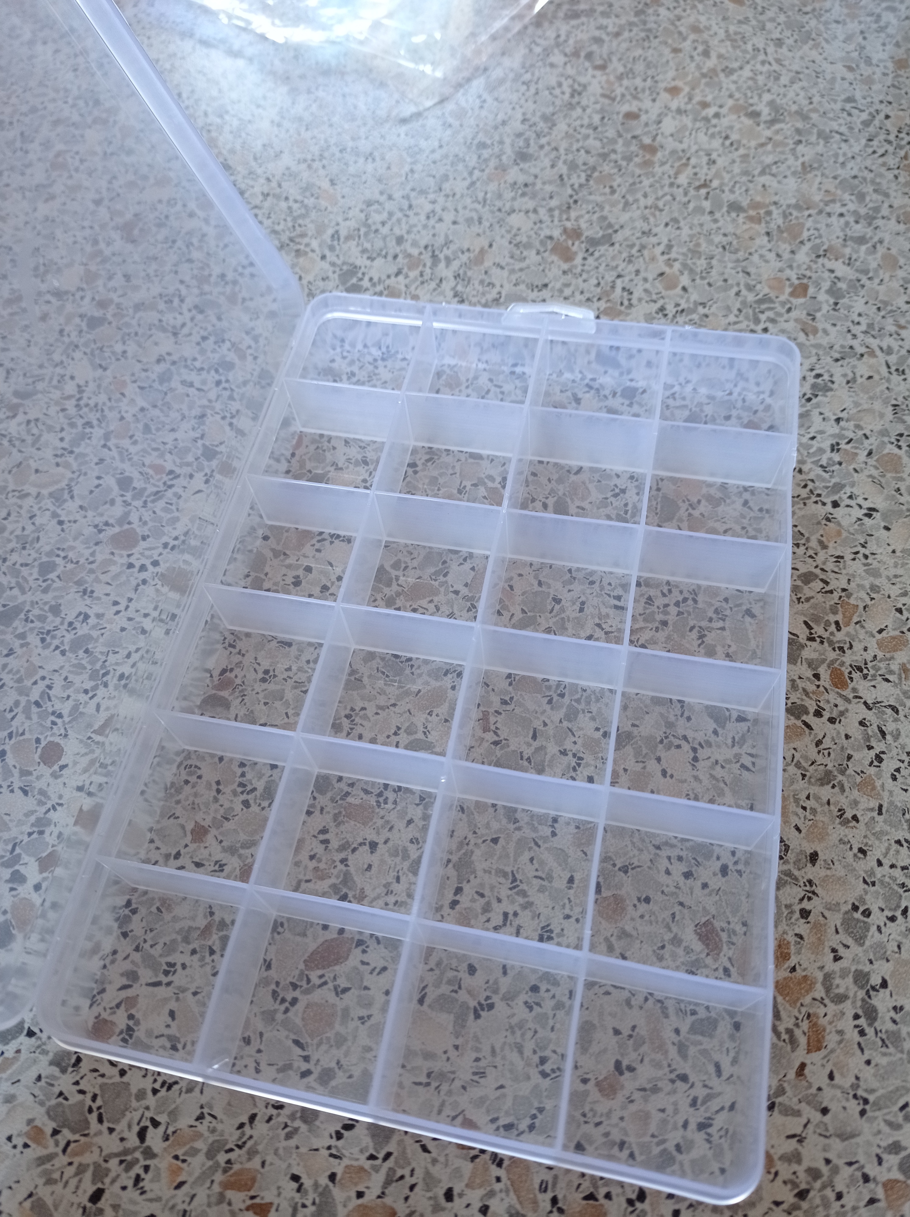 Фотография покупателя товара Бокс пластиковый для хранения RICCO, 24 ячейки, 19,5×13,5×2 см, цвет МИКС