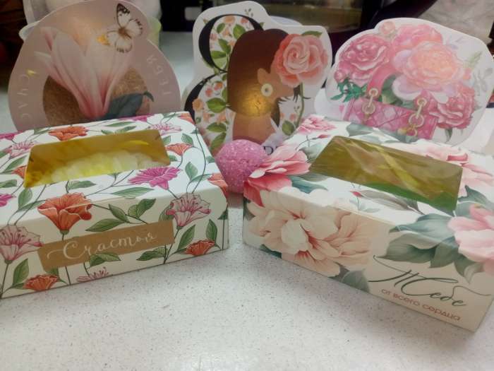 Фотография покупателя товара Кондитерская упаковка, коробка с ламинацией «Самой прекрасной», 10×8×3.5 см - Фото 15