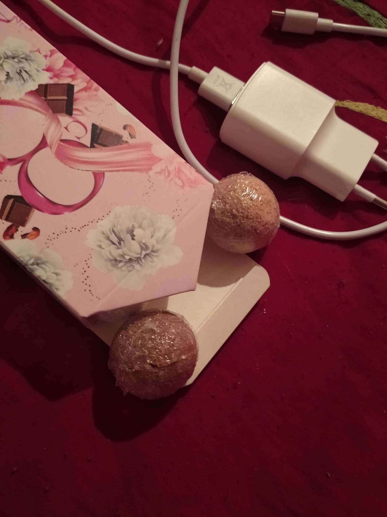 Фотография покупателя товара Подарочный набор косметики «С 8 марта», бомбочки для ванны 8 х 20 г, ЧИСТОЕ СЧАСТЬЕ