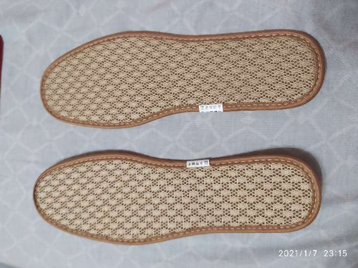 Фотография покупателя товара Стельки для обуви, ароматизированные, дышащие, окантовка, антибактериальные, 40 р-р, пара, цвет коричневый - Фото 4