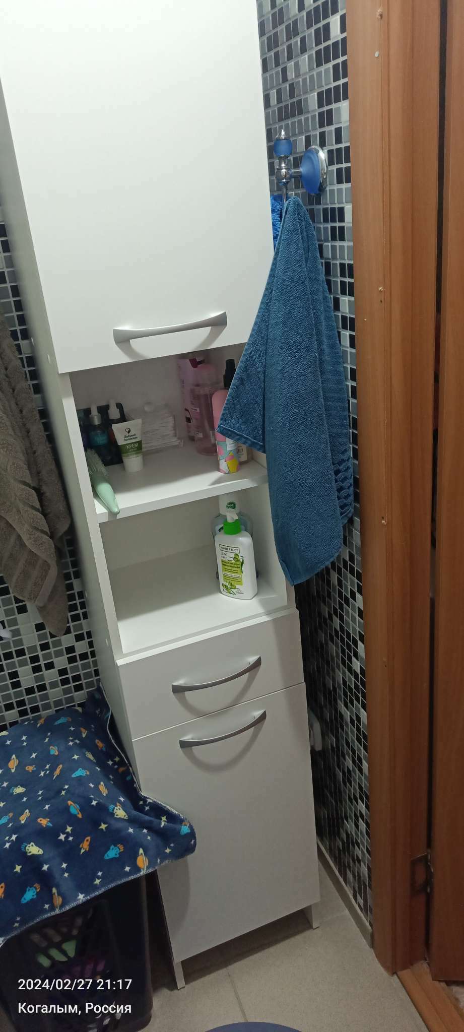 Фотография покупателя товара Шкаф – пенал для ванной комнаты «Клик Мебель. Пронто», 330×330×1850 мм, цвет белый - Фото 2