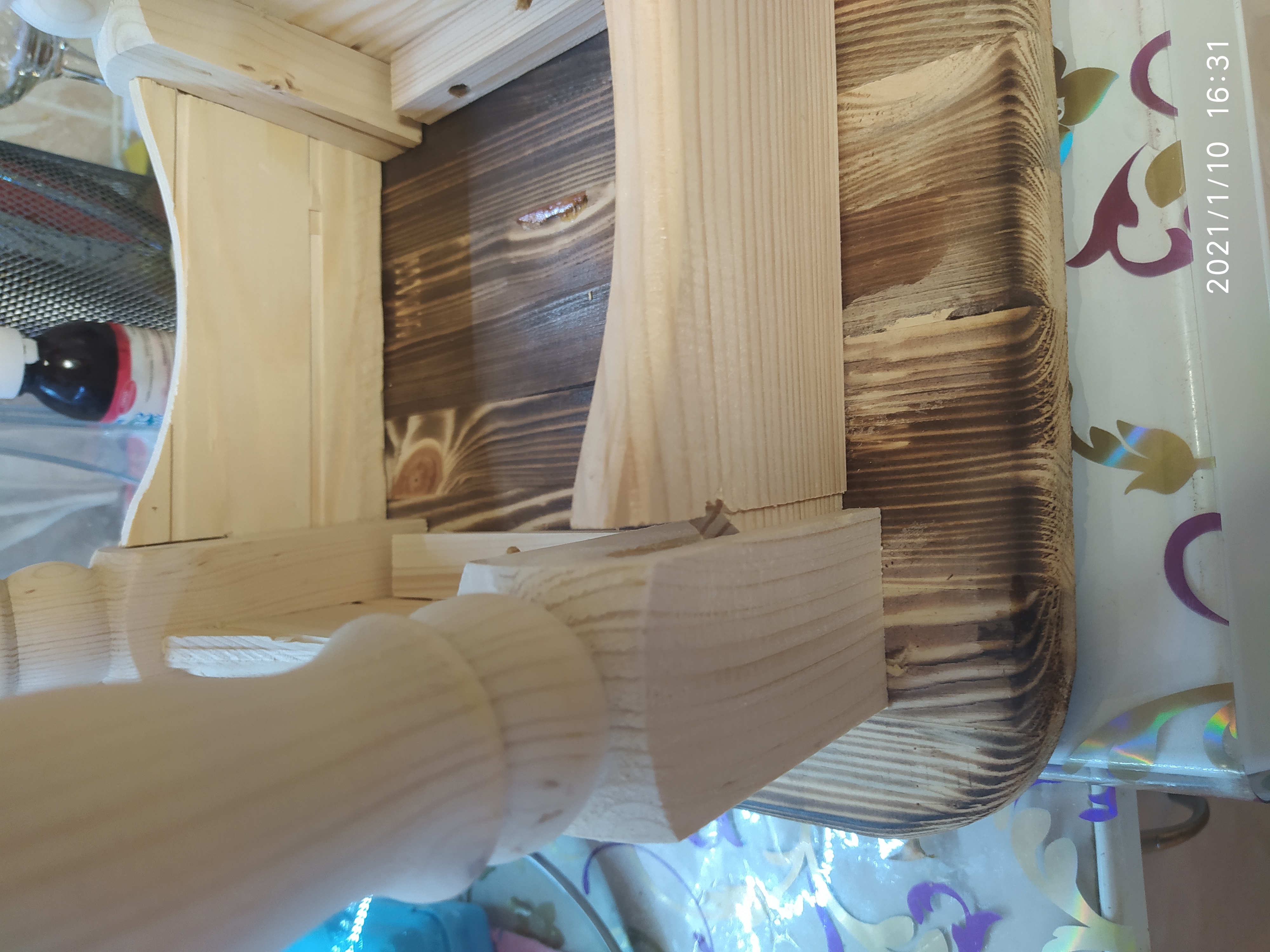 Фотография покупателя товара Табурет "Классика",натуральная сосна сиденье обожжённое брашированное под старину - Фото 1