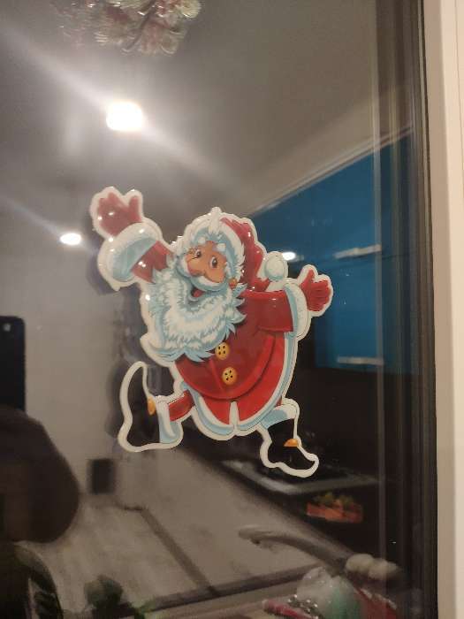 Фотография покупателя товара Наклейка на стекло "Дед Мороз задорный" красный 18,5х15 см - Фото 4