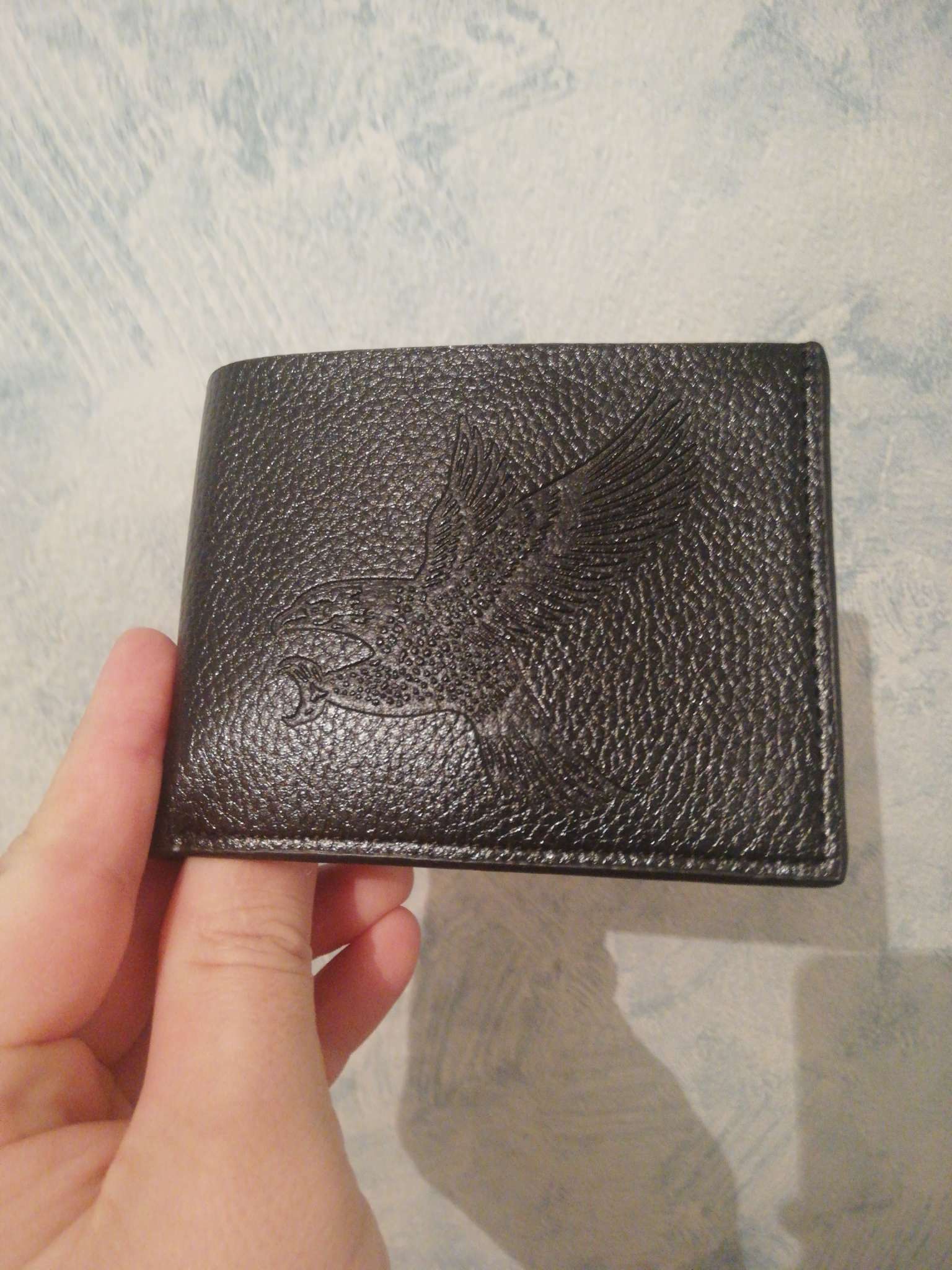 Фотография покупателя товара Портмоне мужское без застёжки, отдел для купюр, монет и карт, чёрное - Фото 1