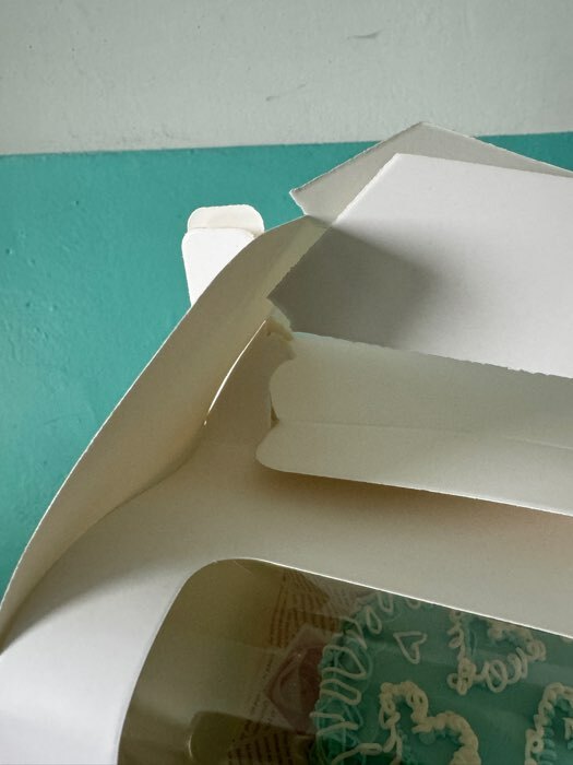 Фотография покупателя товара Кондитерская складная коробка для 4 капкейков, белая 16 х 16 х 14 см - Фото 6