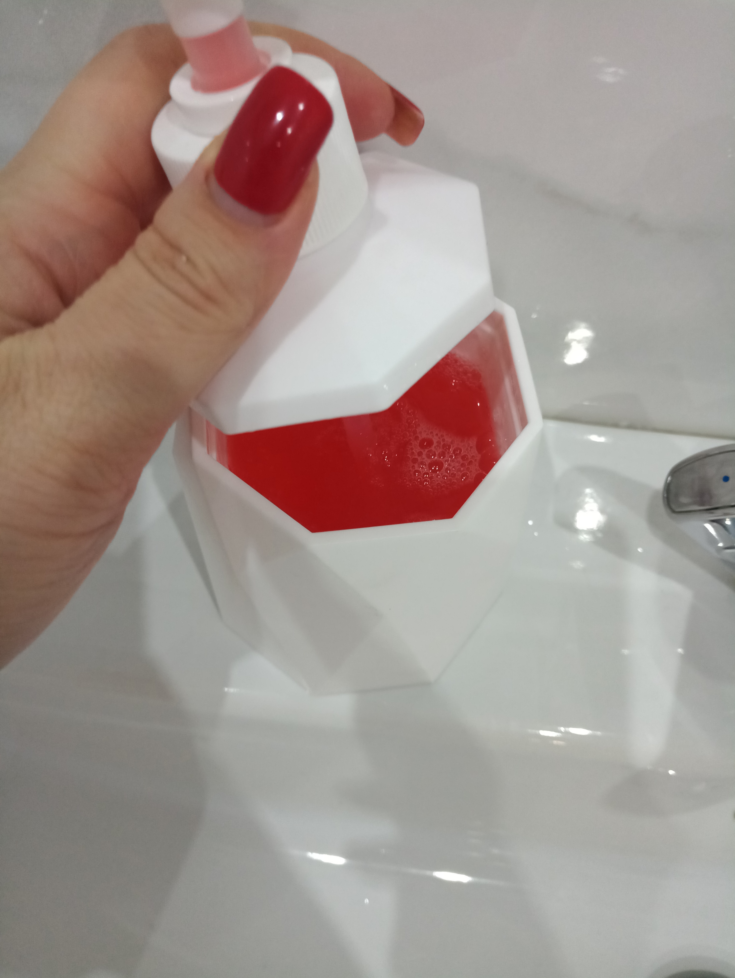 Фотография покупателя товара Дозатор для мыла «Призма», 330 мл, цвет белый - Фото 10