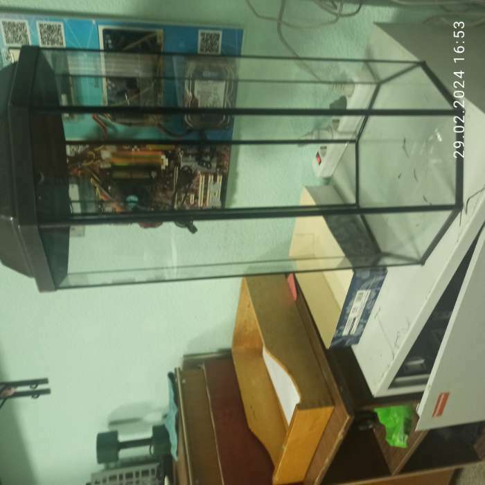 Фотография покупателя товара Аквариум "Восьмигранный" с крышкой, 50 литров, 33 х 33 х 60/67 см, венге
