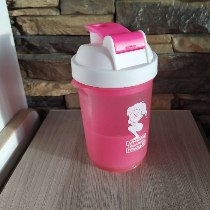Фотография покупателя товара Шейкер спортивный «Доминируй, властвуй, приседай», розовый, с чашей под протеин, 500 мл - Фото 7