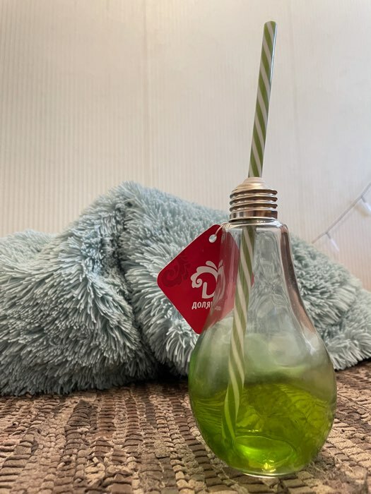 Фотография покупателя товара Бокал стеклянный для коктейля с трубочкой Доляна «Лампочка», 280 мл, 7×15 см, цвет МИКС - Фото 3