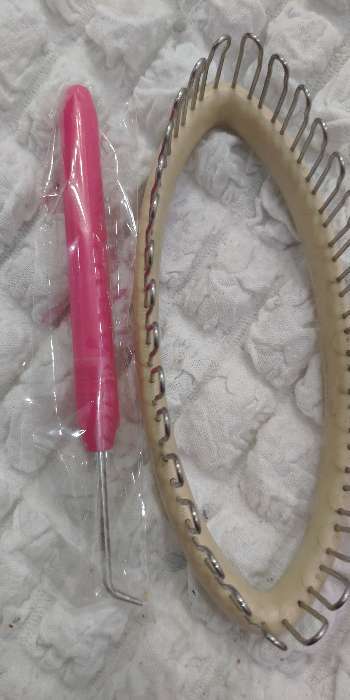 Фотография покупателя товара Набор устройств для вязания носков 13,8х5,5х3,2 см (подставка 1,5 см) + игла и крючок - Фото 1