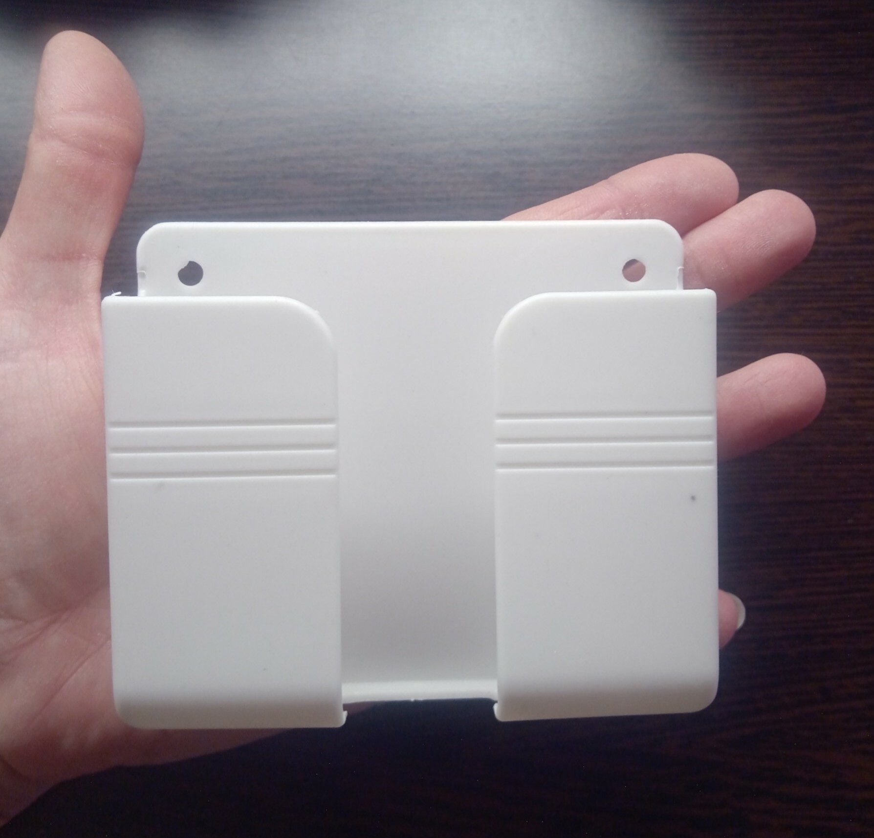 Фотография покупателя товара Настенный держатель для телефона, 10×8,7×2,8 см, цвет белый - Фото 12