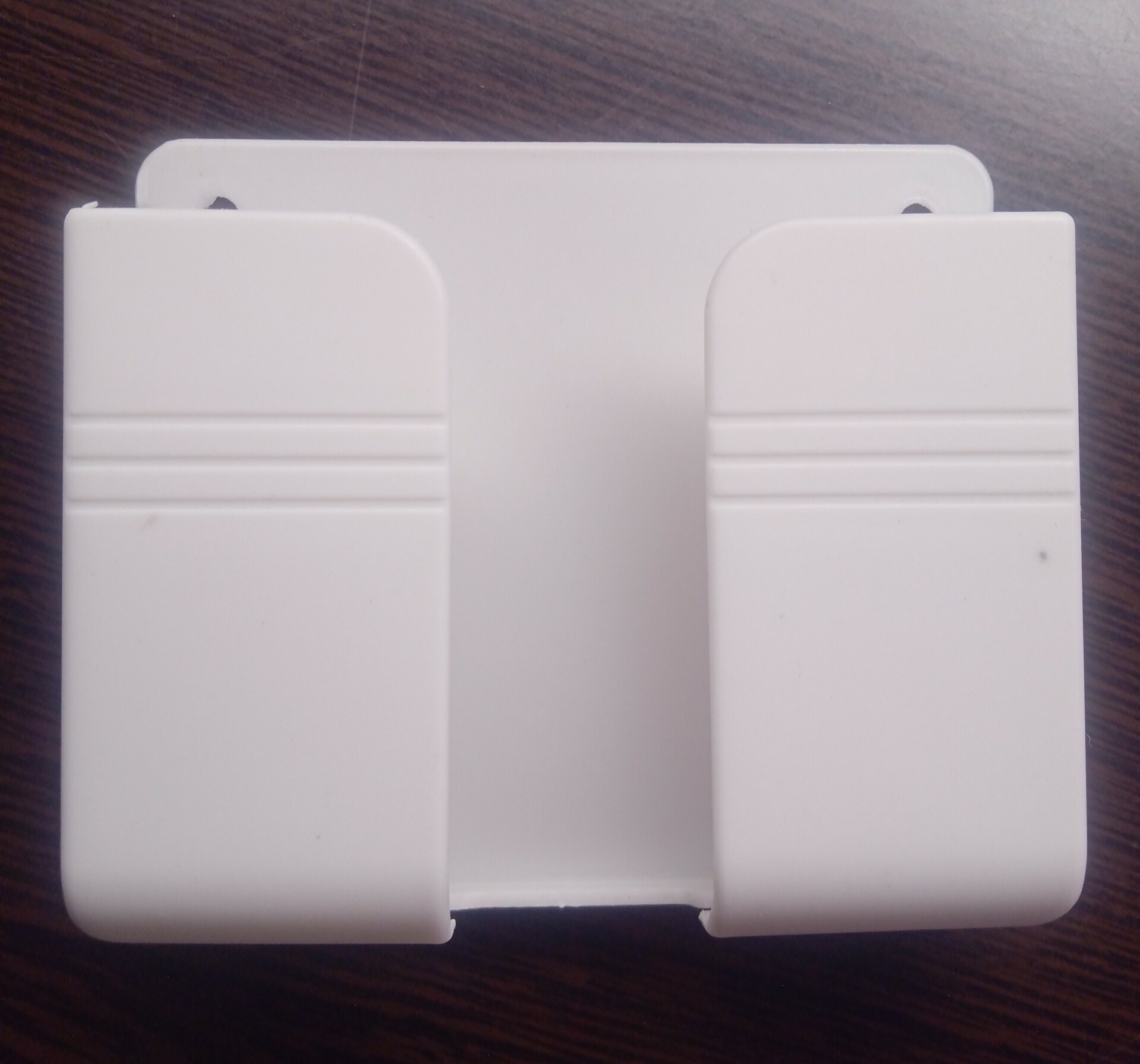 Фотография покупателя товара Настенный держатель для телефона, 10×8,7×2,8 см, цвет белый