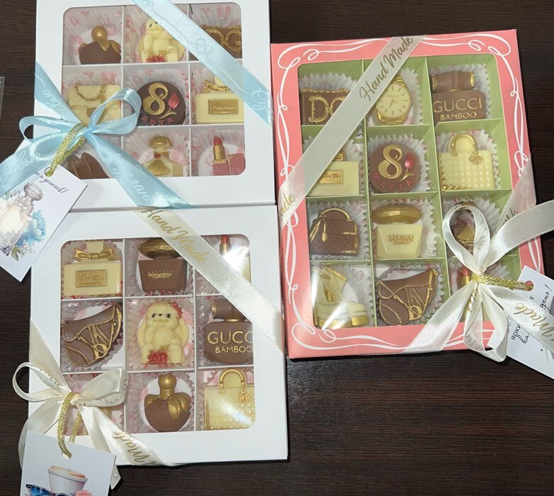 Фотография покупателя товара Коробка под 12 конфет , "Самой красивой" 19 х 15 х 3,6 см - Фото 1
