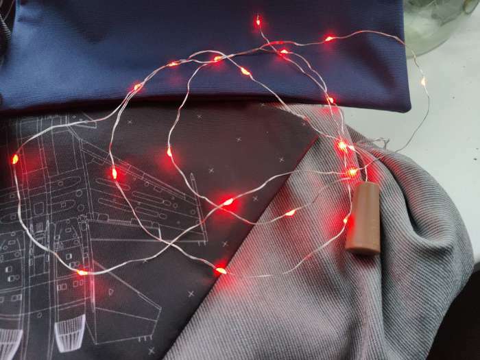 Фотография покупателя товара Гирлянда «Нить» 2 м роса с пробкой, IP20, серебристая нить, 20 LED, батарейки LR44х3 (в комплекте), свечение белое - Фото 48