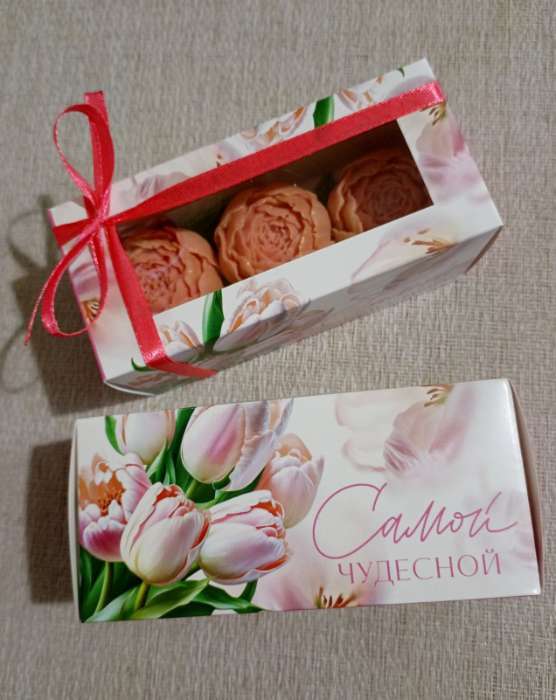 Фотография покупателя товара Коробка для макарун, кондитерская упаковка «Цветы», 12 х 5.5 х 5.5 см - Фото 6