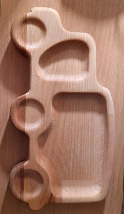 Фотография покупателя товара Набор деревянной посуды Adelica «Лосята», подставка под горячее 18×18×1,8 см, менажница 13,5×13,5×1,8 см, в подарочной коробке, берёза - Фото 4