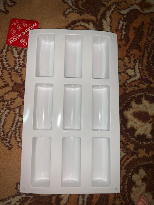Фотография покупателя товара УЦЕНКА Форма силиконовая для выпечки Доляна «Палочка», 29,3×17,5×3,5 см, 9 ячеек (8,3×3,2×3,5 см), цвет белый - Фото 2