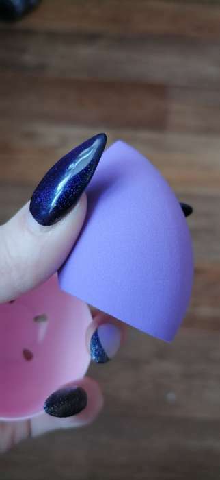 Фотография покупателя товара Спонж для макияжа «Капля», 6×4 см, увеличивается при намокании, в футляре, нежно-розовый - Фото 1