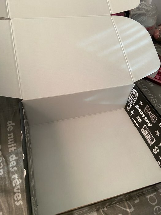 Фотография покупателя товара Коробка подарочная двухсторонняя складная, упаковка, «Брутальному мужчине», 27 х 21 х 9 см - Фото 3