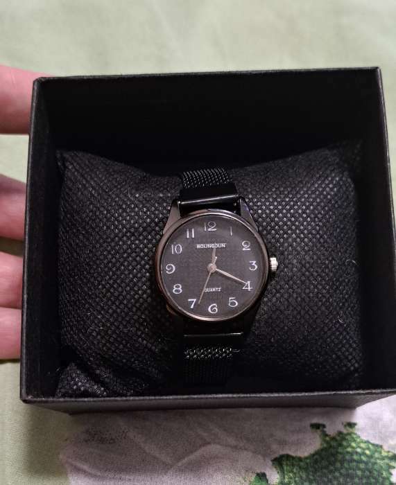 Фотография покупателя товара Женский подарочный набор Bolingdun 2 в 1: наручные часы, серьги, d-2.8 см - Фото 2
