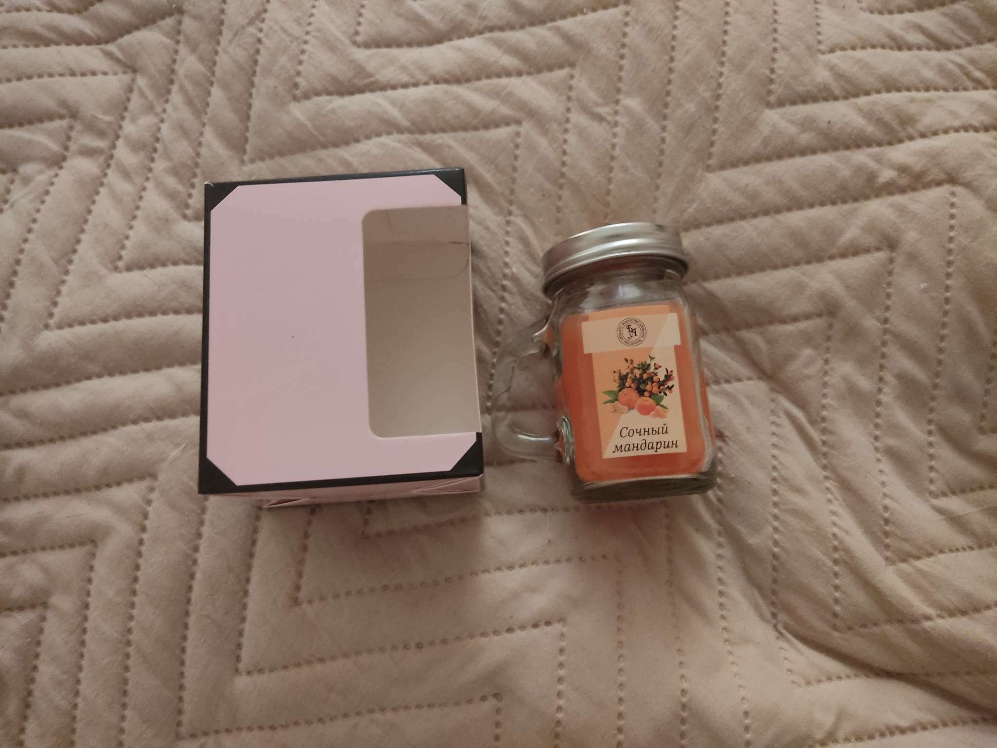 Фотография покупателя товара Свеча ароматическая в банке "Персик с медом", 7,2 х 8,5 см, 190 г - Фото 1
