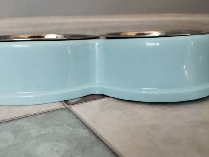 Фотография покупателя товара Миска металлическая двойная на пластиковом основании 160 х 400 мл, 28 х 17,3 х 5 см, голубая - Фото 2