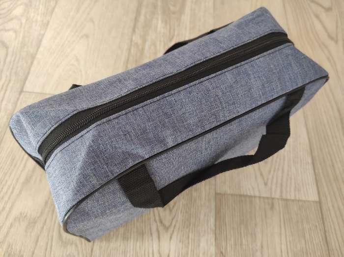 Фотография покупателя товара Косметичка-сумка на молнии, большая, с ручками, сеткой, синяя - Фото 1