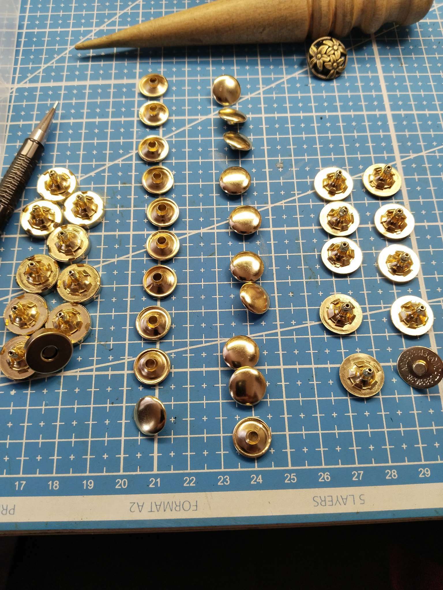 Фотография покупателя товара Кнопки магнитные, установочные, d=14 мм, 10 шт., цвет золотой - Фото 2